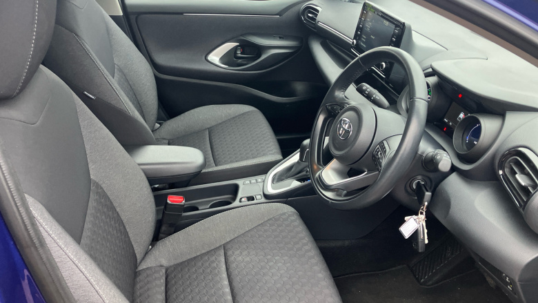 Toyota Yaris 1.5 Hybrid Design 5dr CVT Hybrid Hatchback